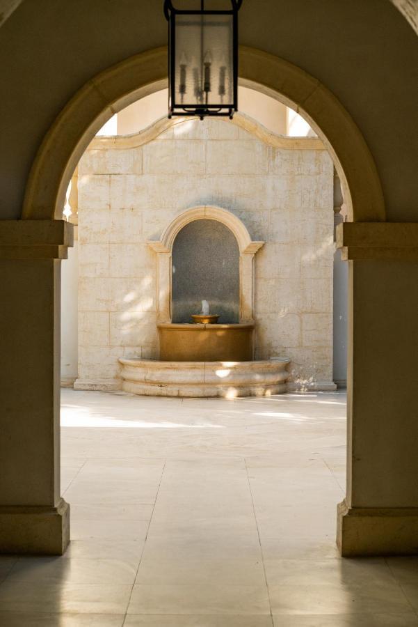 The Regent Grand Hotel Grace Bay Exterior photo