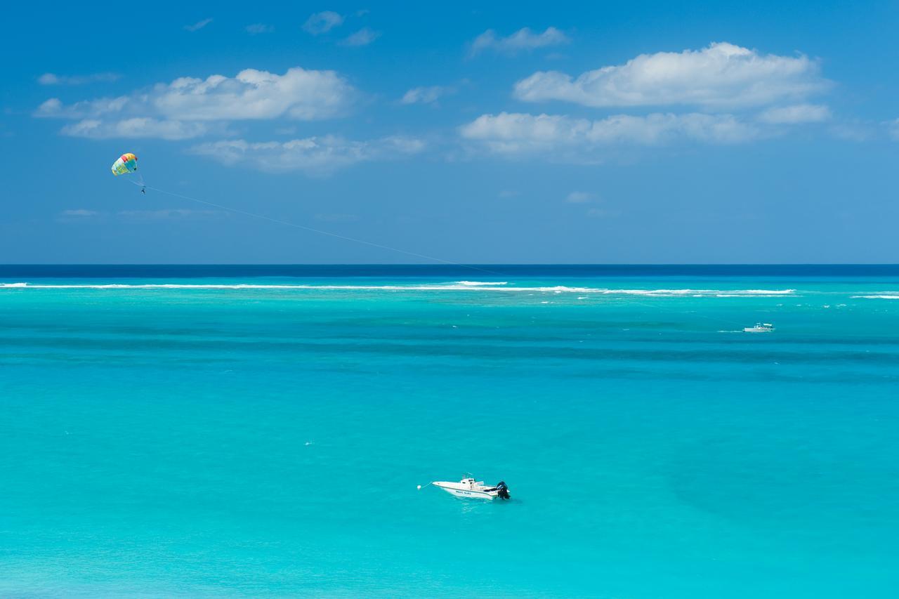 The Regent Grand Hotel Grace Bay Exterior photo